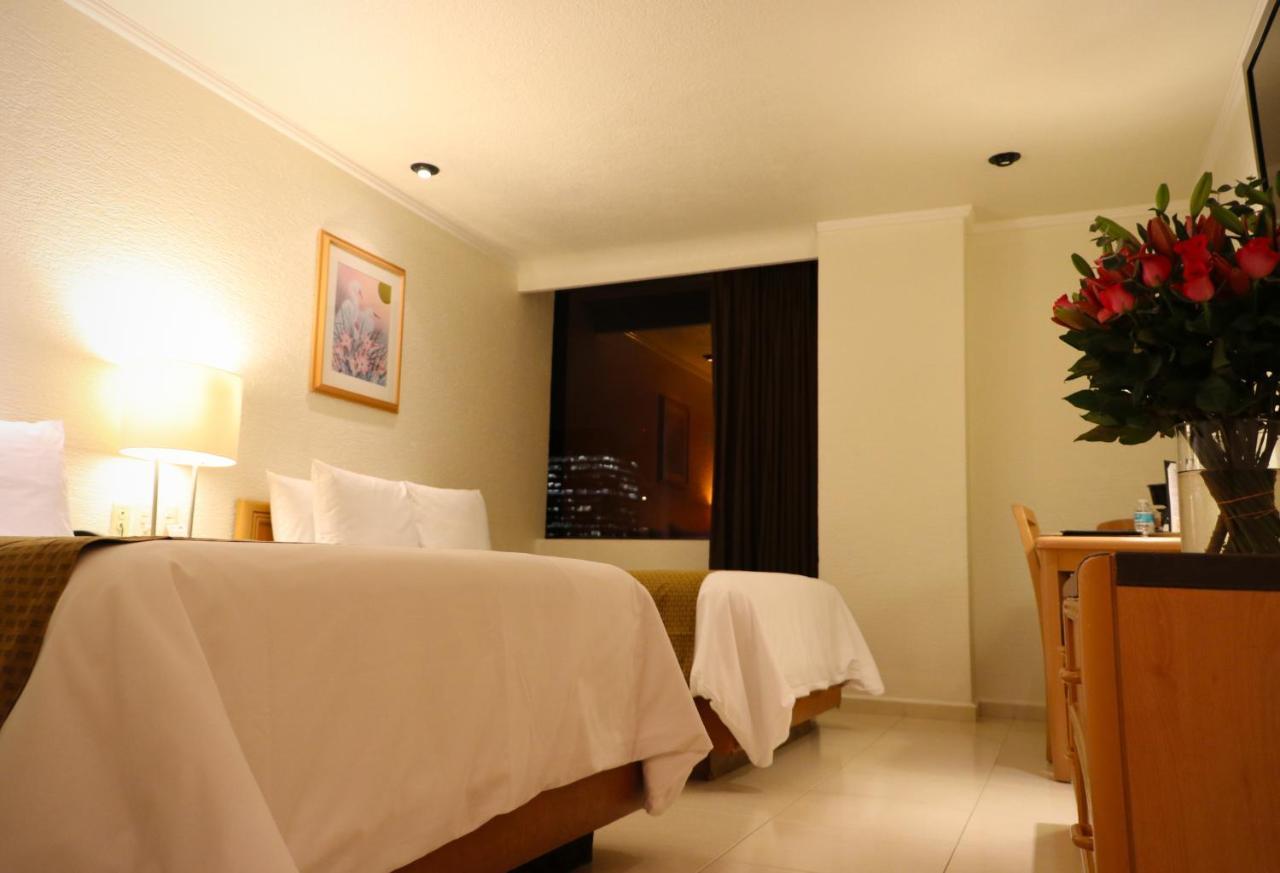 Hotel PF Mexico-stad Buitenkant foto